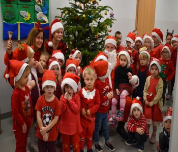 Wizyta św. Mikołaja w przedszkolu. zdjecie 1