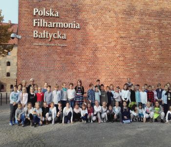 Wyjazd uczniów klas czwartych do Filharmonii Bałtyckiej w Gdańsku zdjecie 13