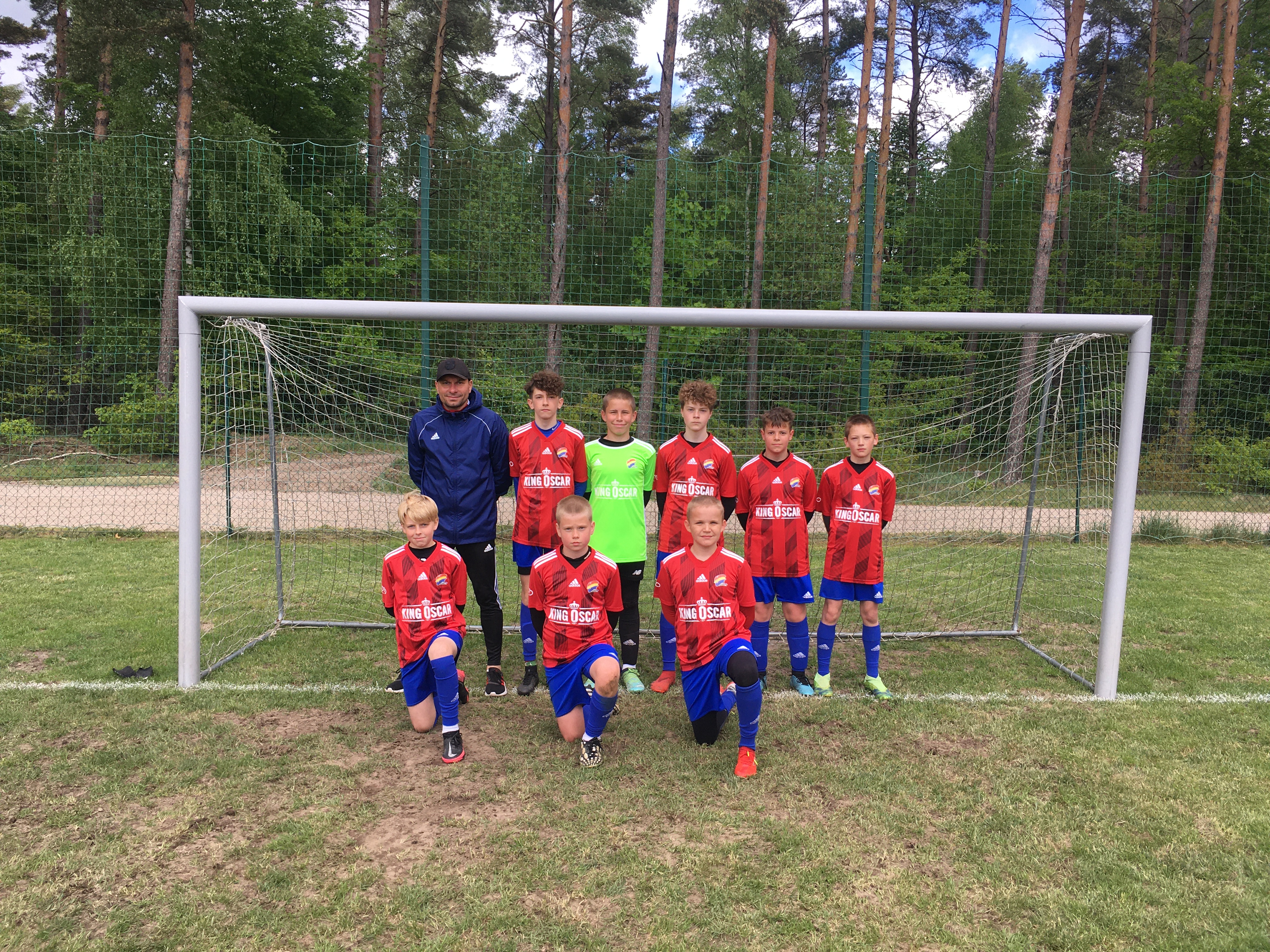 Piłkarze w półfinale Powiatowych Igrzysk Dzieci w piłce nożnej.