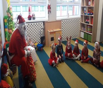 Wizyta św. Mikołaja w naszym przedszkolu. zdjecie 2