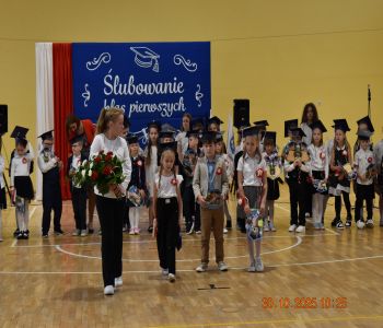 Wyprawka do klasy pierwszej szkoły podstawowej Zespołu Kształcenia i Wychowania w Gniewinie na rok szkolny 2025/2026 2