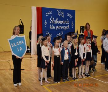 Pasowanie na pierwszoklasistów. zdjecie 73