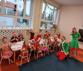 Spotkanie przedszkolaków z Elfami. zdjecie 5