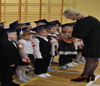 Pasowanie na pierwszoklasistów. zdjecie 8