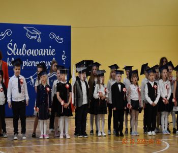 Pasowanie na pierwszoklasistów. zdjecie 62