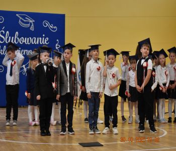 Pasowanie na pierwszoklasistów. zdjecie 43