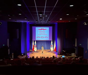 Historia osoby, która dba o zachowanie pamięci o trudnych czasach i bohaterach naszej przeszłości. 2