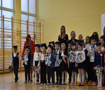 Pasowanie na pierwszoklasistów. zdjecie 1