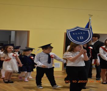 Pasowanie na pierwszoklasistów. zdjecie 11