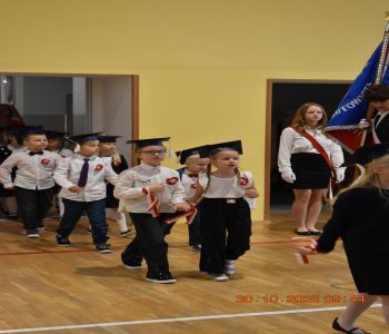 Pasowanie na pierwszoklasistów. zdjecie 20