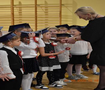 Pasowanie na pierwszoklasistów. zdjecie 17