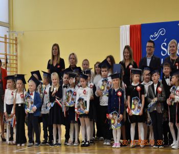 Pasowanie na pierwszoklasistów. zdjecie 54