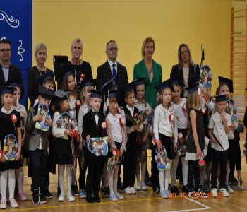 Pasowanie na pierwszoklasistów. zdjecie 72