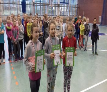 Gniewino z medalami  w IV Halowych Mistrzostwach Powiatu Wejherowskiego Szkół Podstawowych  w Lekkoatletyce zdjecie 5